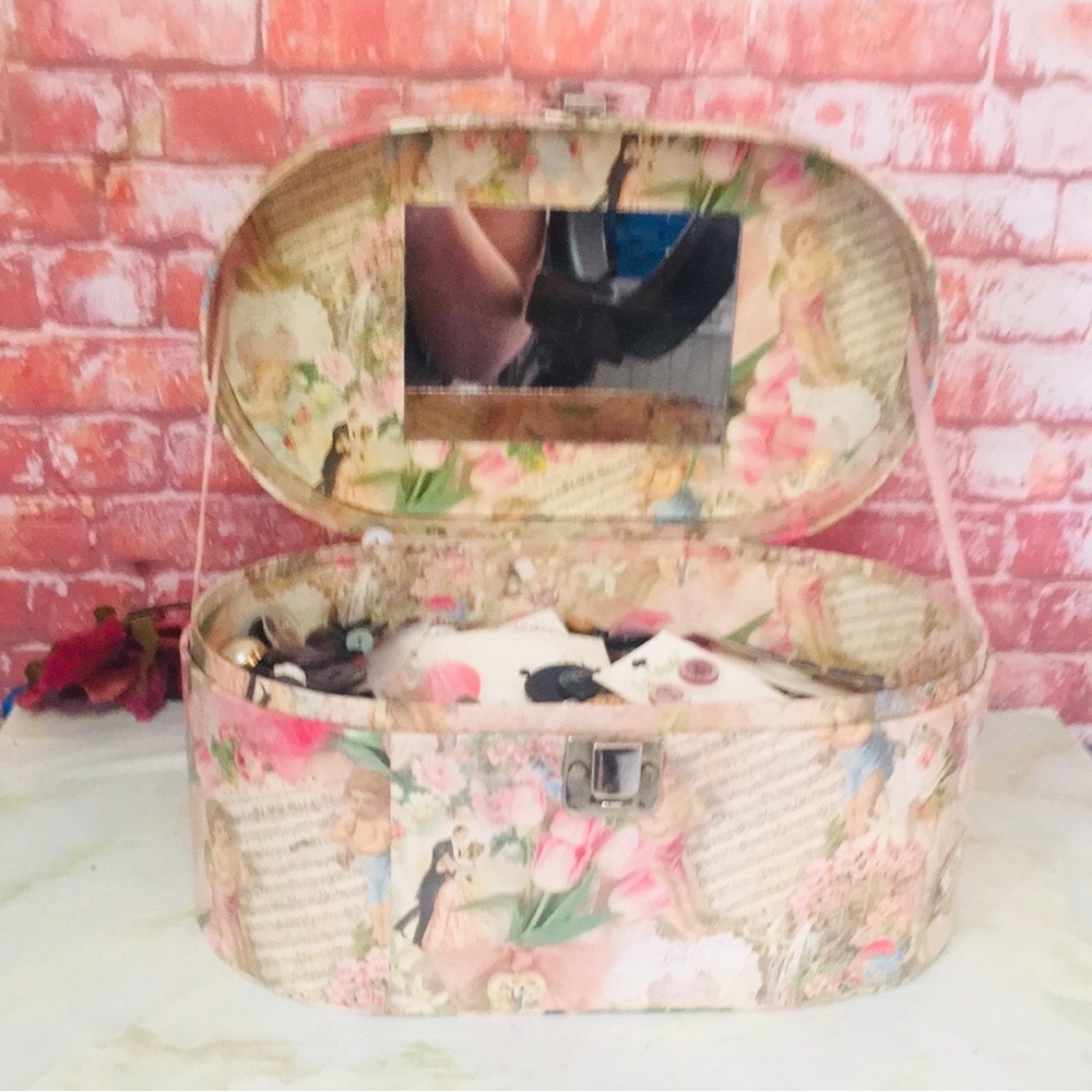 Vintage Victorian Storage Box Full of Vintage Sewing and Craft Buttons